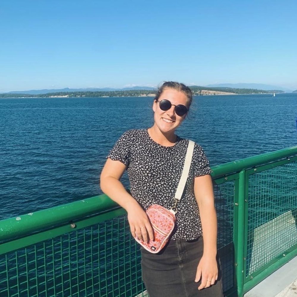 Meet your Posher, Emily